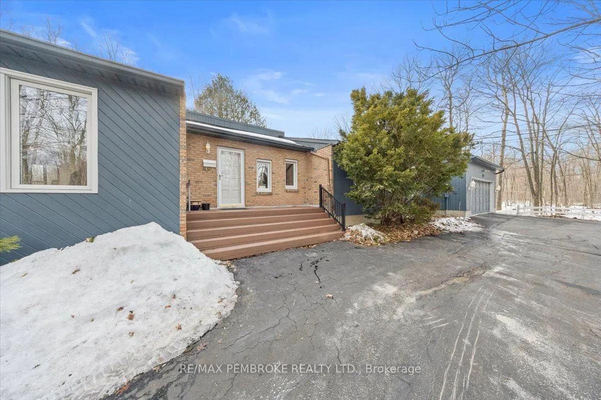 Photo 1 of 1235 Millburn Crescent, Ottawa, Cumberland Ridge — HOMEH