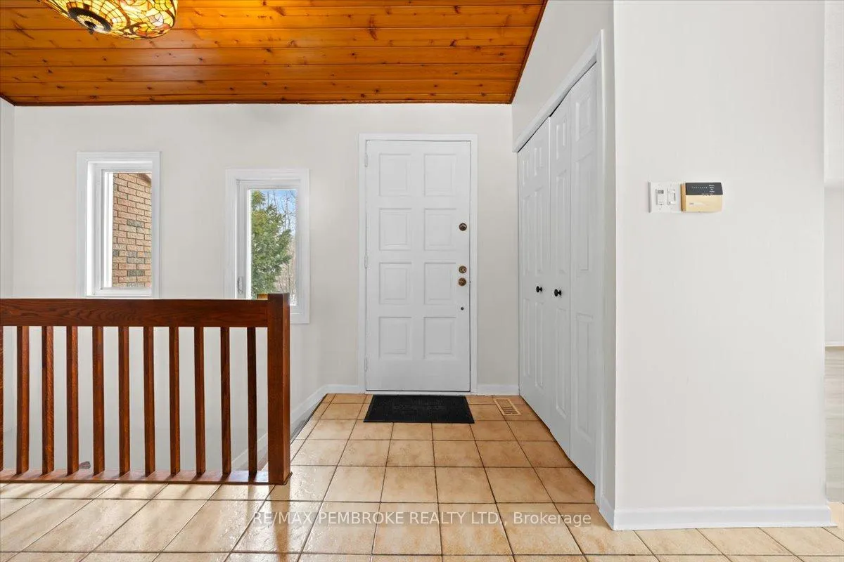 Photo 28 of 1235 Millburn Crescent, Ottawa, Cumberland Ridge — HOMEH