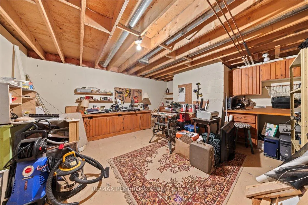 Photo 31 of 1235 Millburn Crescent, Ottawa, Cumberland Ridge — HOMEH