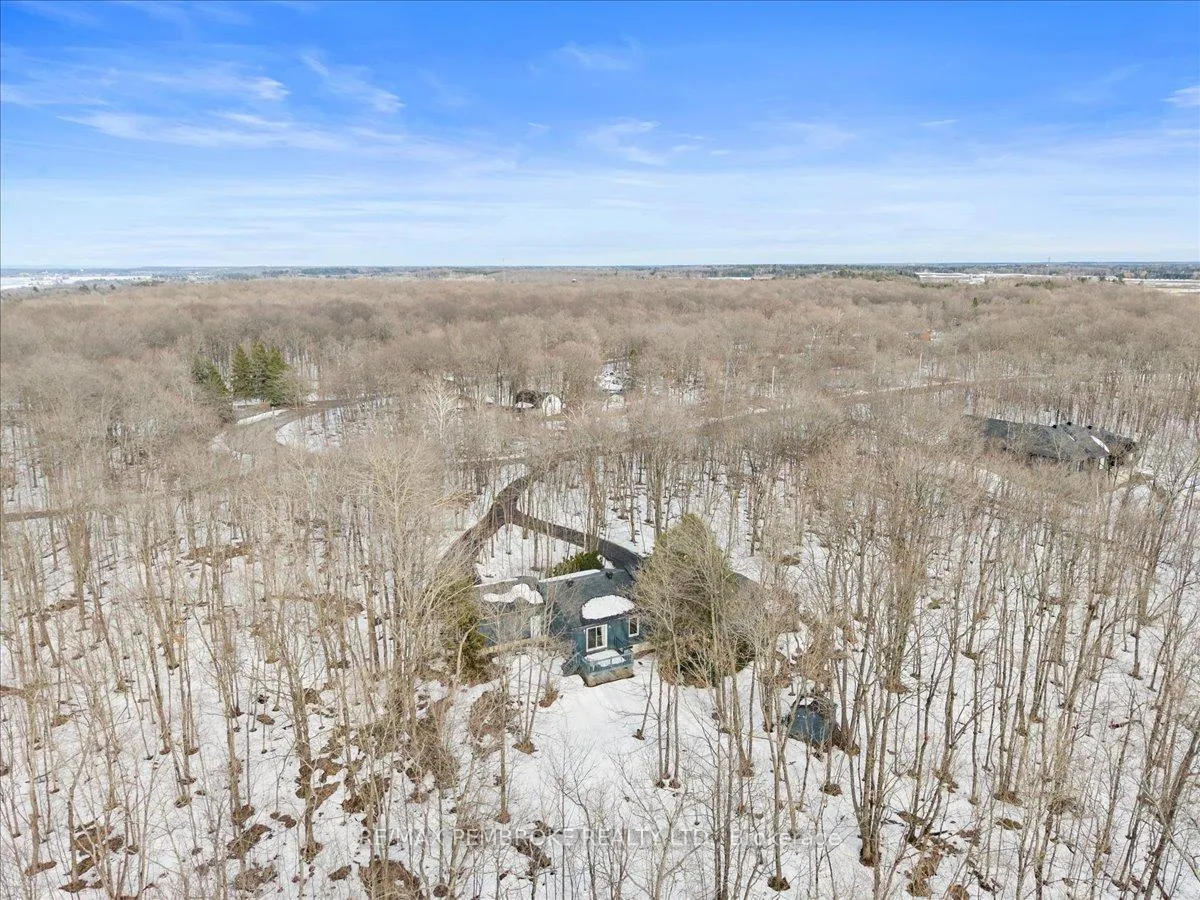Photo 39 of 1235 Millburn Crescent, Ottawa, Cumberland Ridge — HOMEH