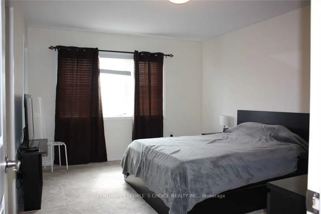 Photo 9 of 48 Donlamont Circle, Brampton, Northwest Brampton — HOMEH