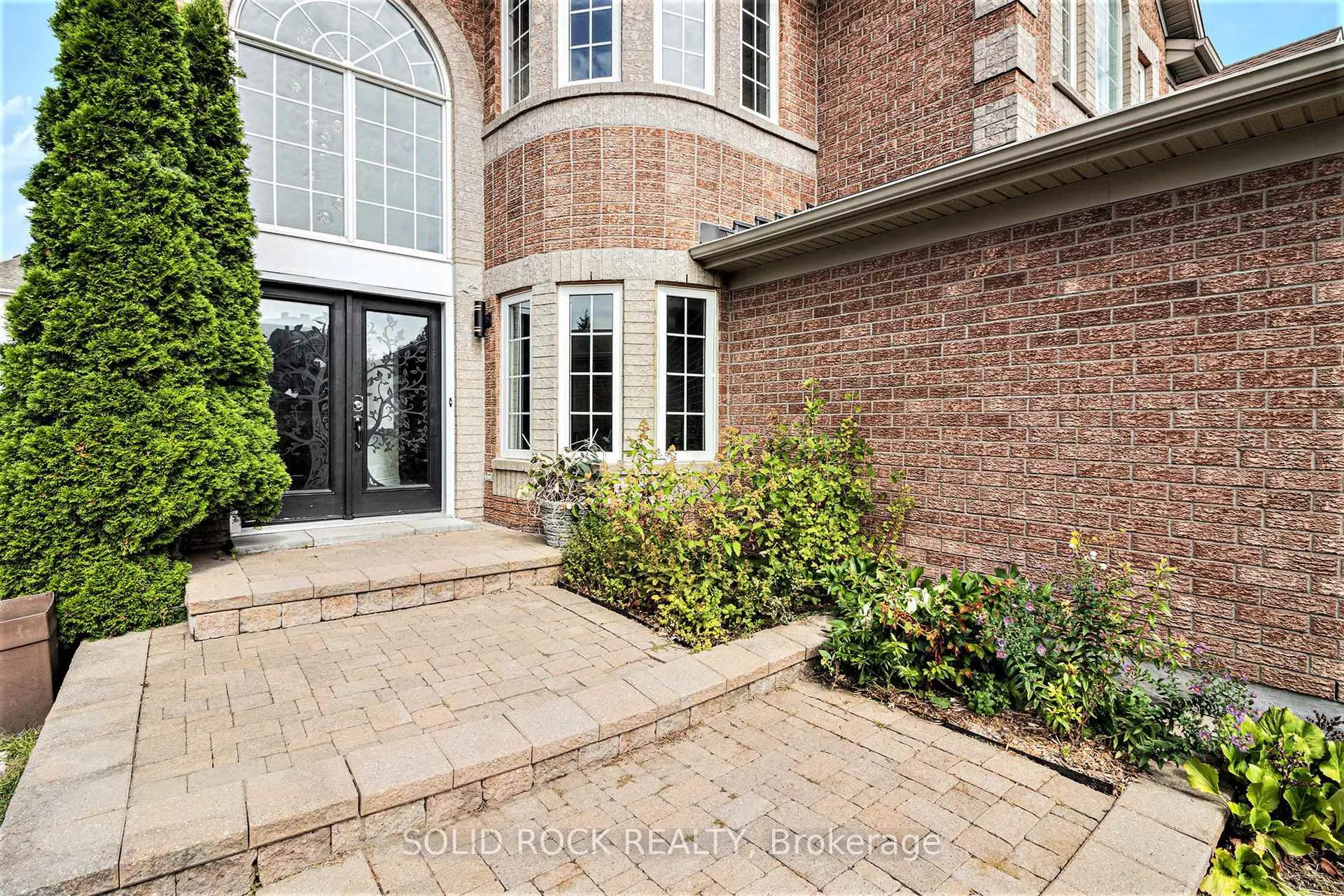 Photo 3 of 2121 Valin Street, Ottawa, Springridge/East Village — HOMEH