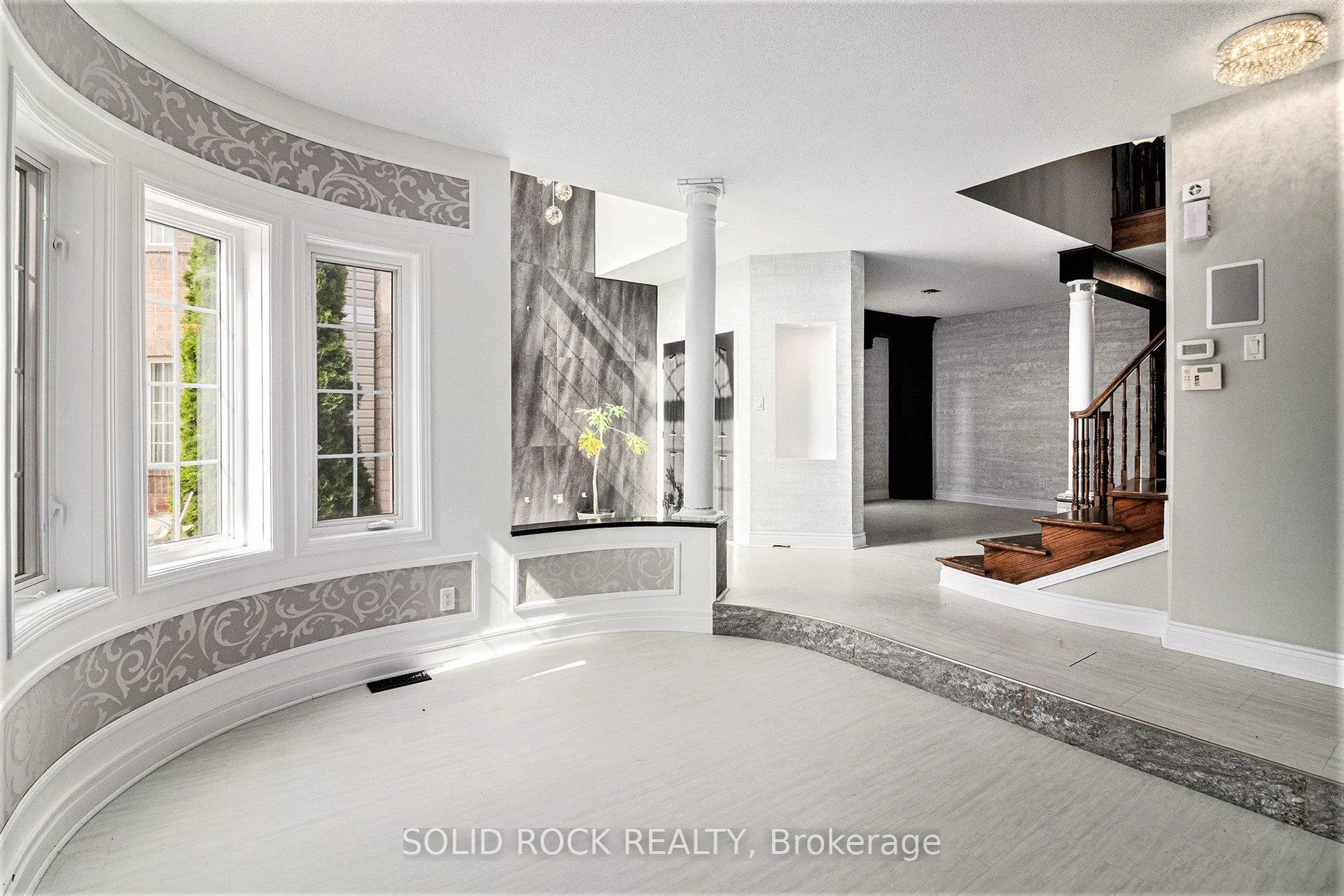 Photo 5 of 2121 Valin Street, Ottawa, Springridge/East Village — HOMEH