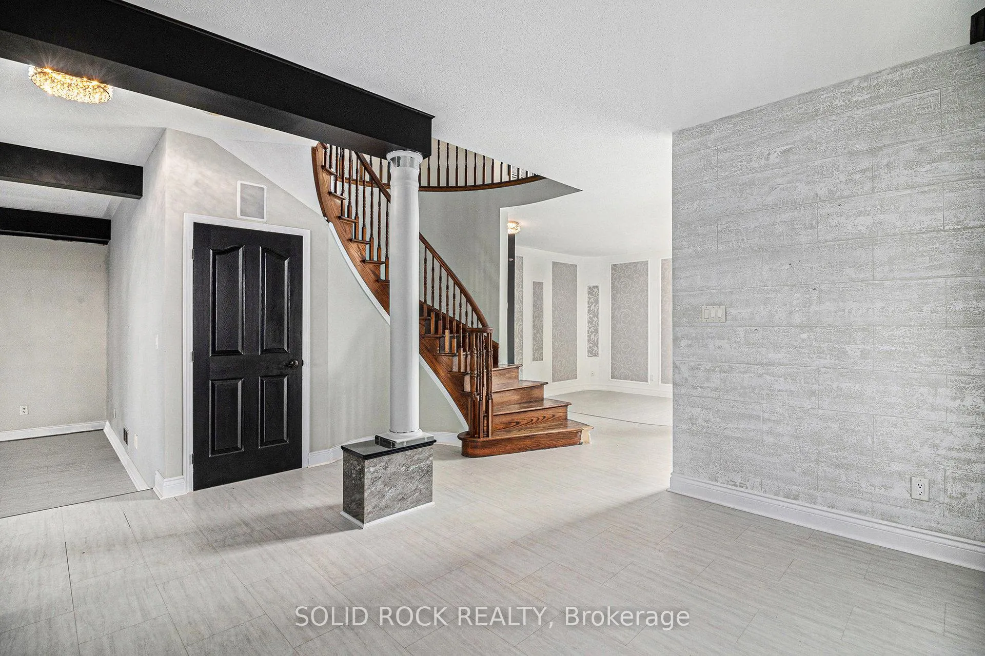 Photo 8 of 2121 Valin Street, Ottawa, Springridge/East Village — HOMEH