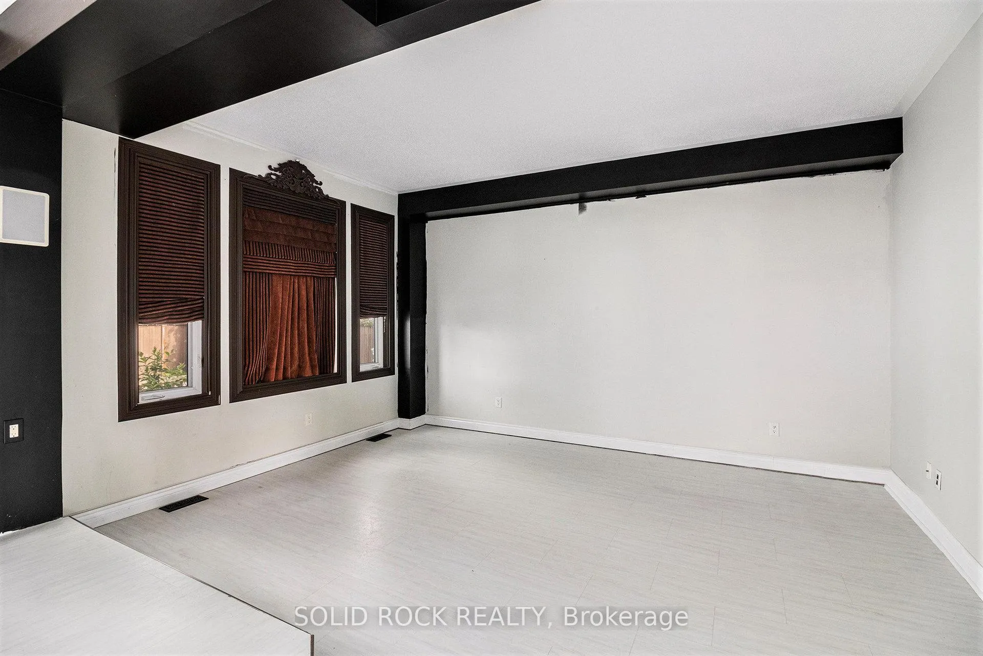 Photo 11 of 2121 Valin Street, Ottawa, Springridge/East Village — HOMEH