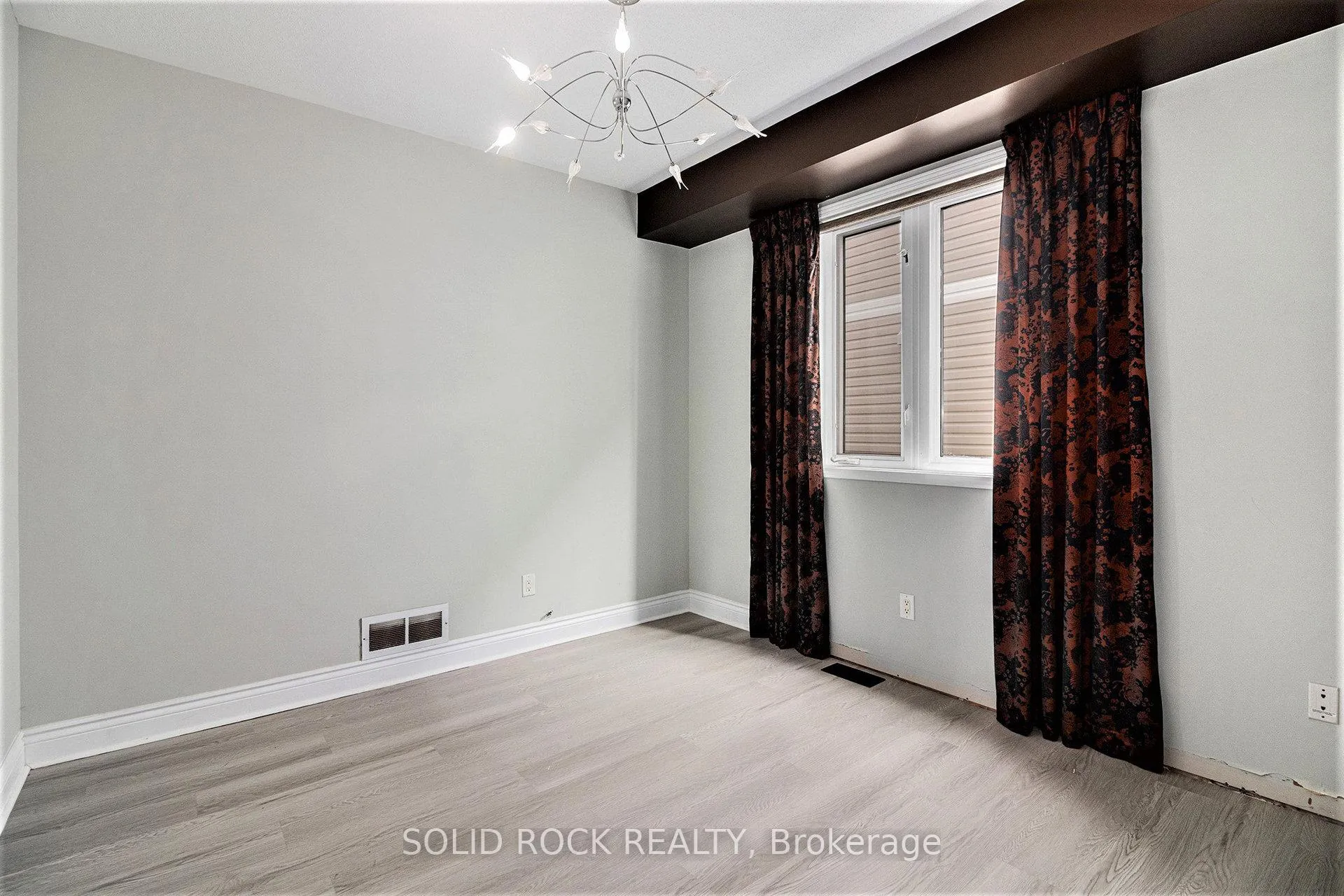 Photo 20 of 2121 Valin Street, Ottawa, Springridge/East Village — HOMEH