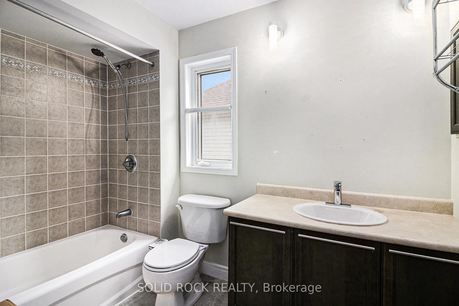 Photo 30 of 2121 Valin Street, Ottawa, Springridge/East Village — HOMEH