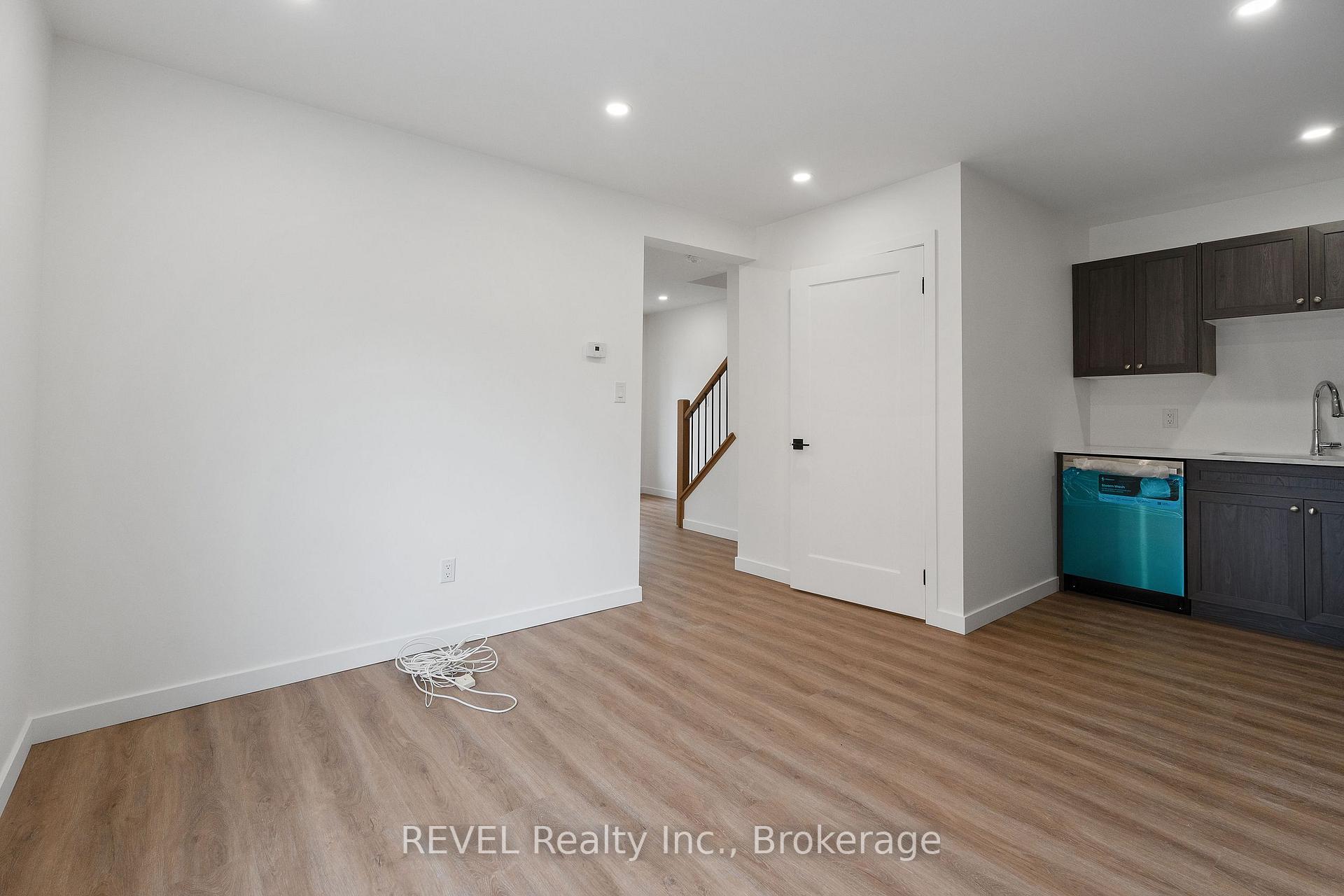 Photo 12 of 1372 Haist Street, Pelham, Fonthill — HOMEH