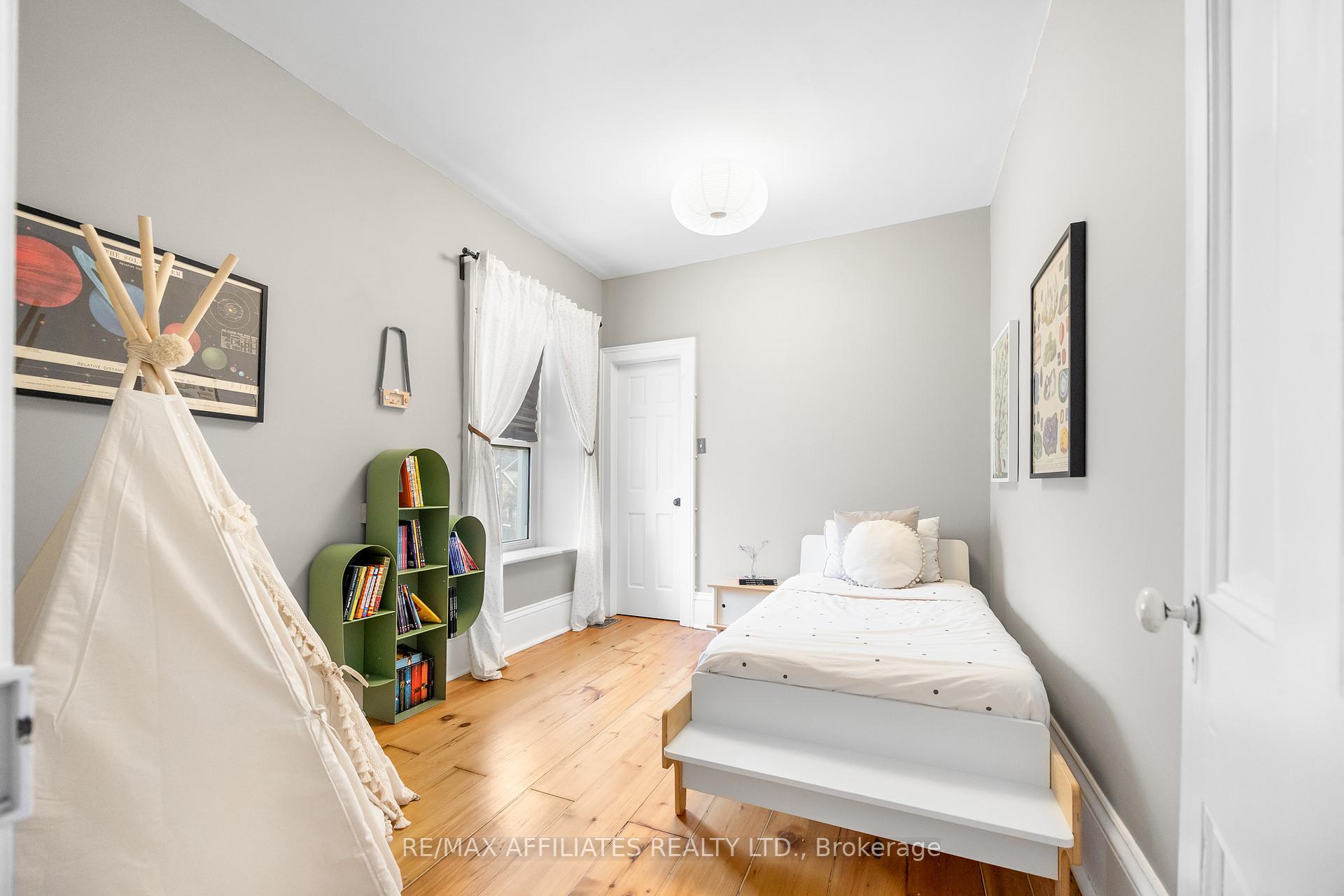 Photo 25 of 19 Foster Street, Perth — HOMEH