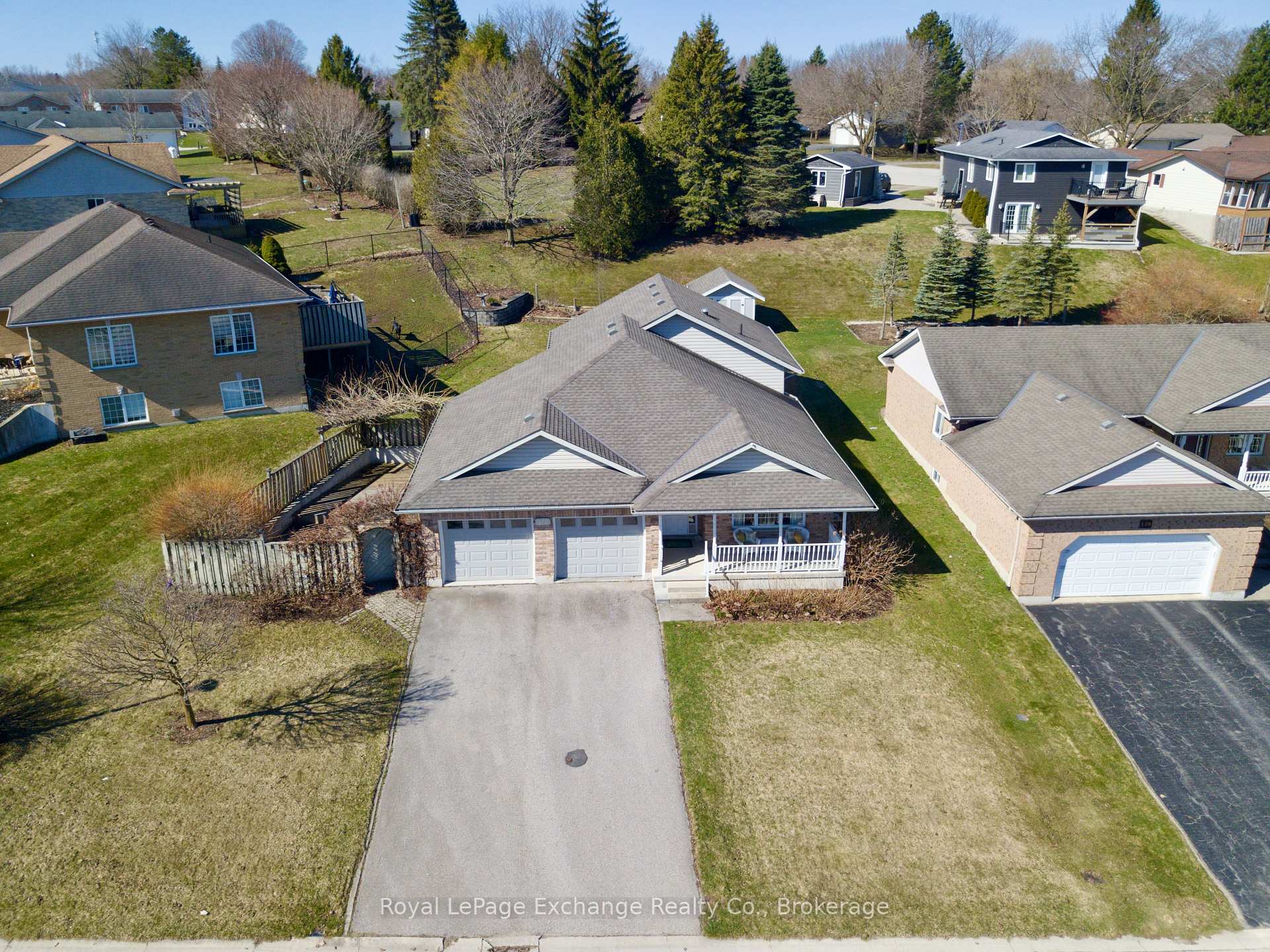 Photo 2 of 172 Park Drive, North Huron, Wingham — HOMEH