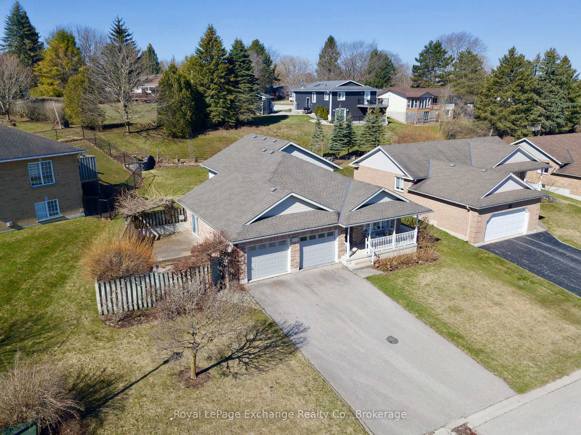 Photo 3 of 172 Park Drive, North Huron, Wingham — HOMEH