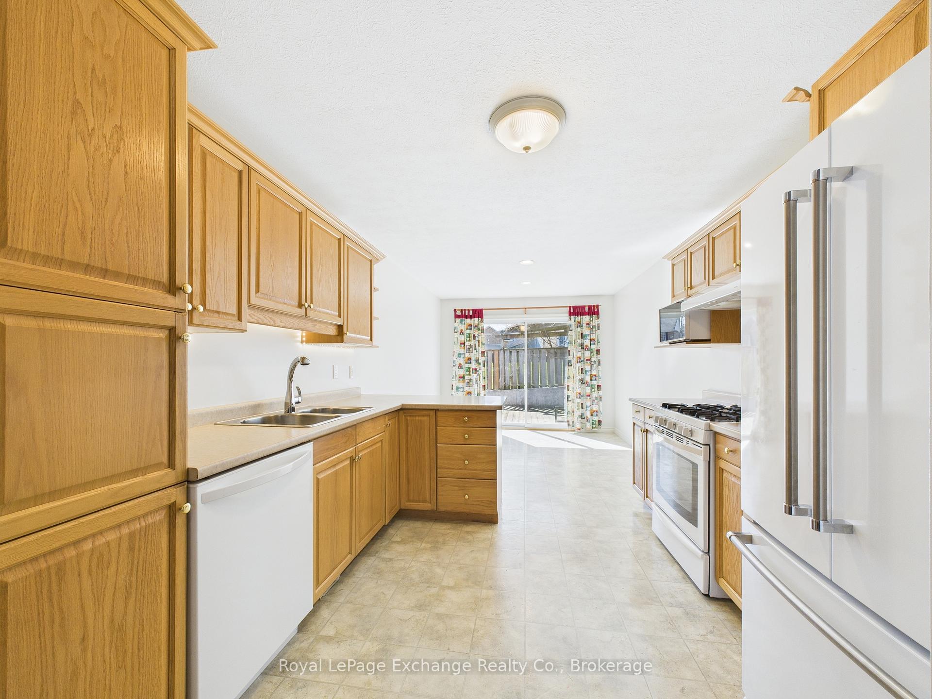 Photo 10 of 172 Park Drive, North Huron, Wingham — HOMEH