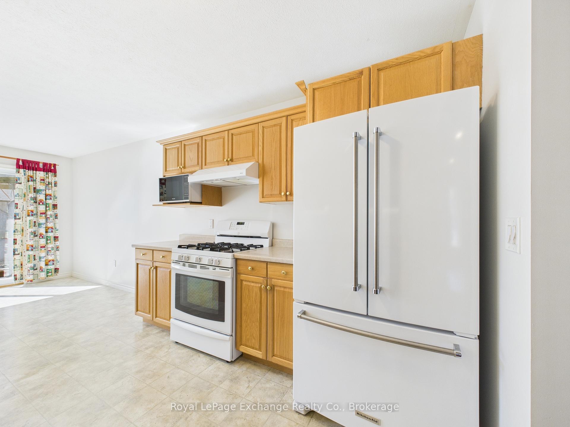 Photo 12 of 172 Park Drive, North Huron, Wingham — HOMEH