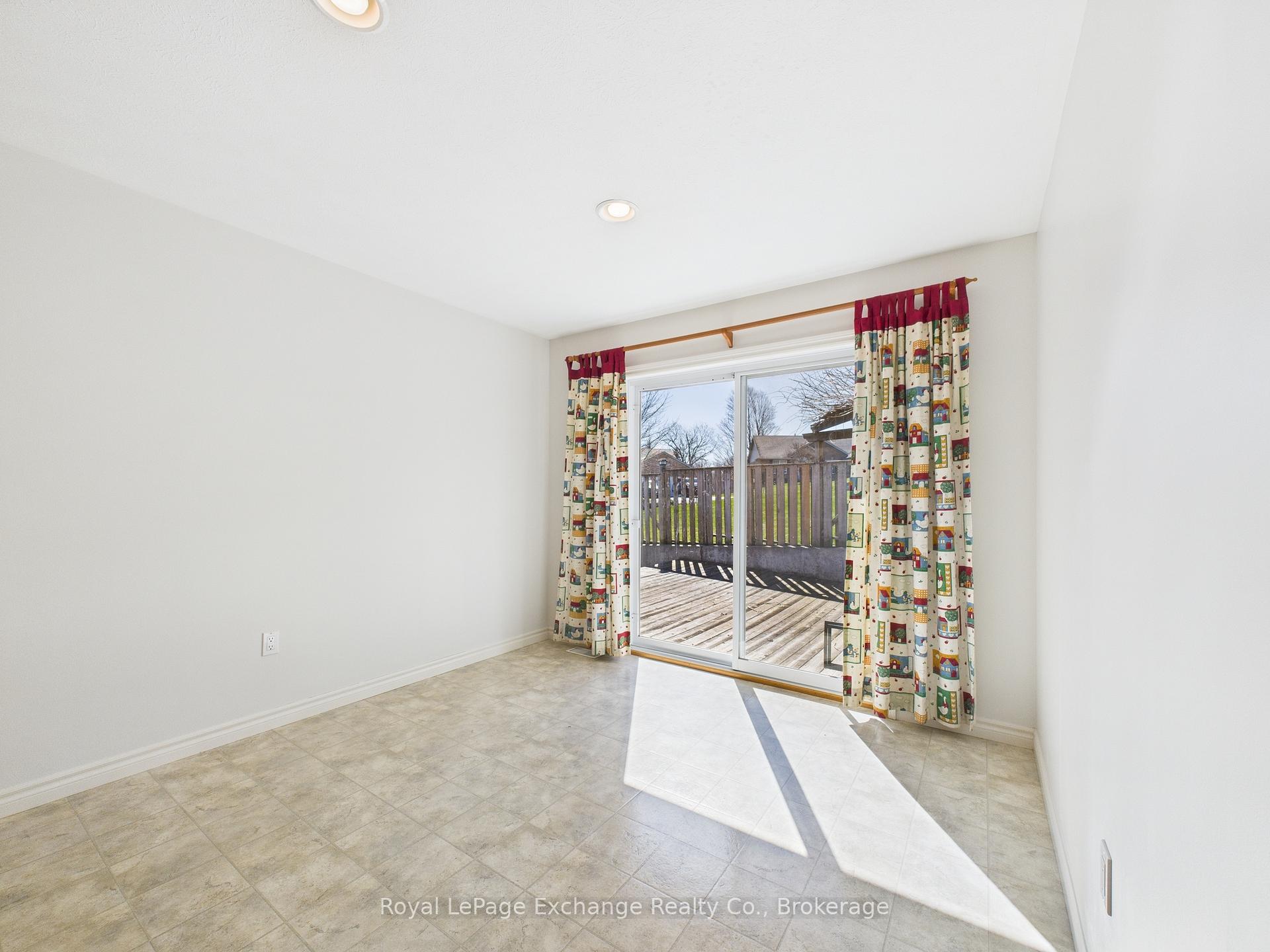 Photo 13 of 172 Park Drive, North Huron, Wingham — HOMEH