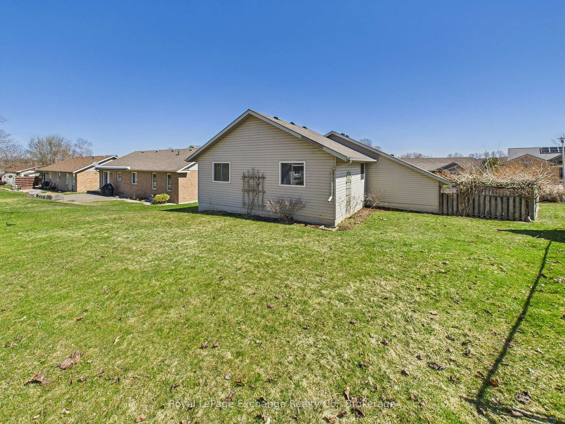 Photo 44 of 172 Park Drive, North Huron, Wingham — HOMEH