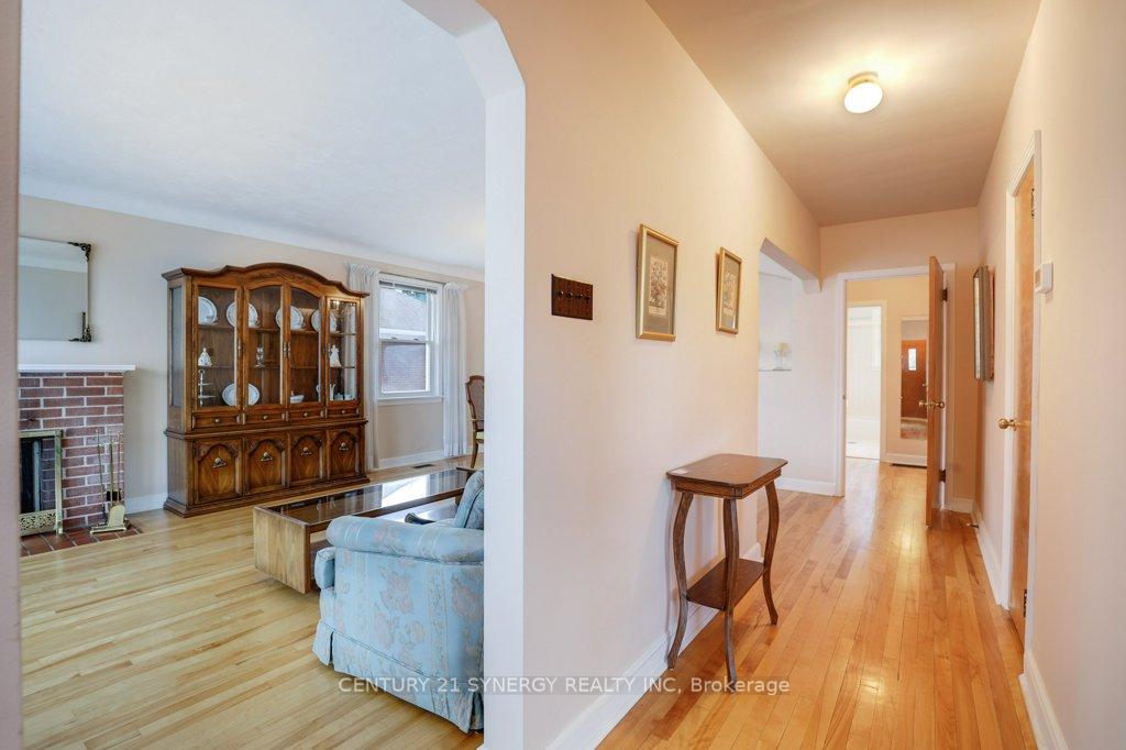 Photo 5 of 564 Alesther Street, Ottawa, Overbrook/Castle Heights — HOMEH