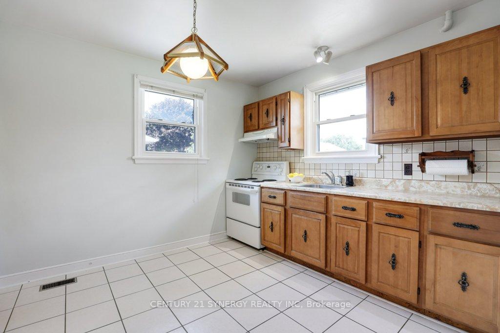 Photo 13 of 564 Alesther Street, Ottawa, Overbrook/Castle Heights — HOMEH