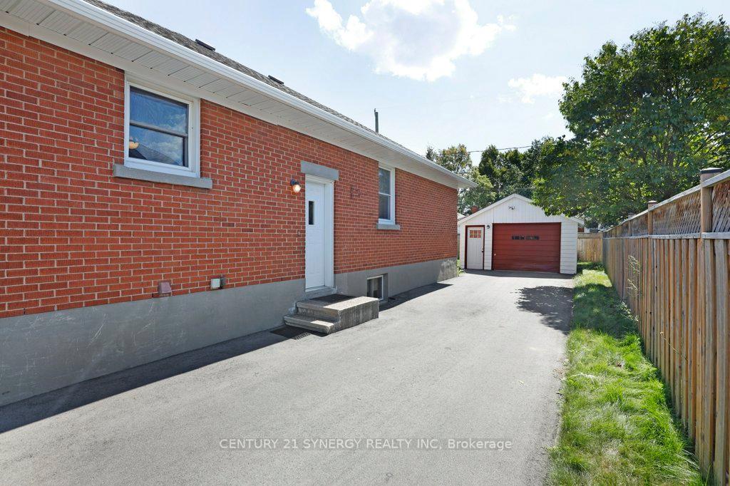Photo 31 of 564 Alesther Street, Ottawa, Overbrook/Castle Heights — HOMEH