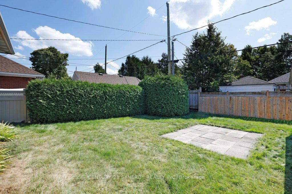 Photo 33 of 564 Alesther Street, Ottawa, Overbrook/Castle Heights — HOMEH