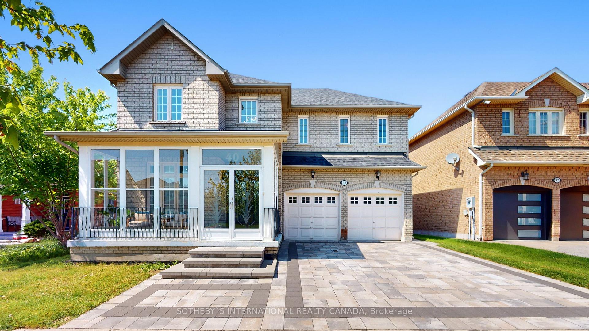 Photo 2 of 40 Briar Path Lane, Markham, Berczy — HOMEH