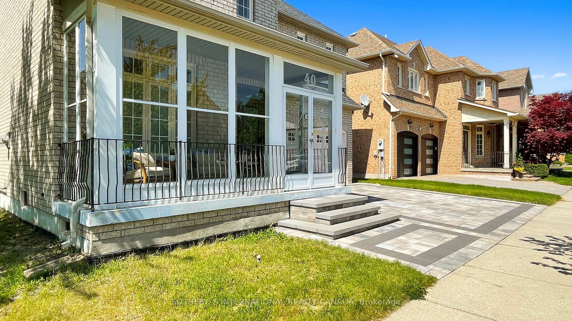 Photo 4 of 40 Briar Path Lane, Markham, Berczy — HOMEH
