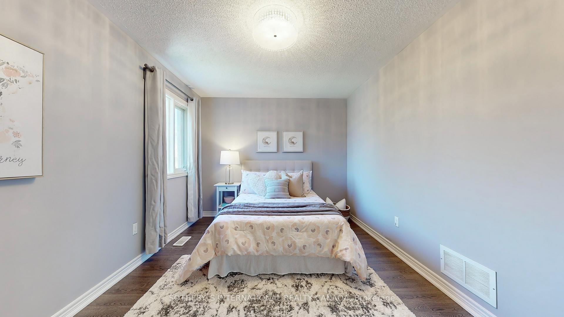 Photo 31 of 40 Briar Path Lane, Markham, Berczy — HOMEH