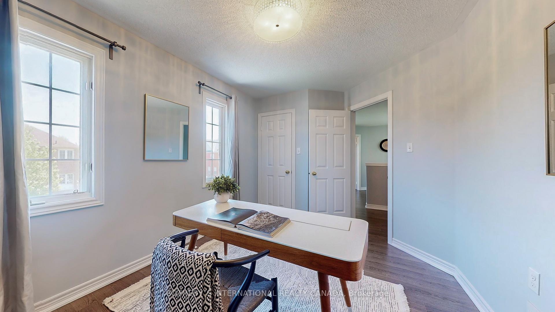 Photo 32 of 40 Briar Path Lane, Markham, Berczy — HOMEH