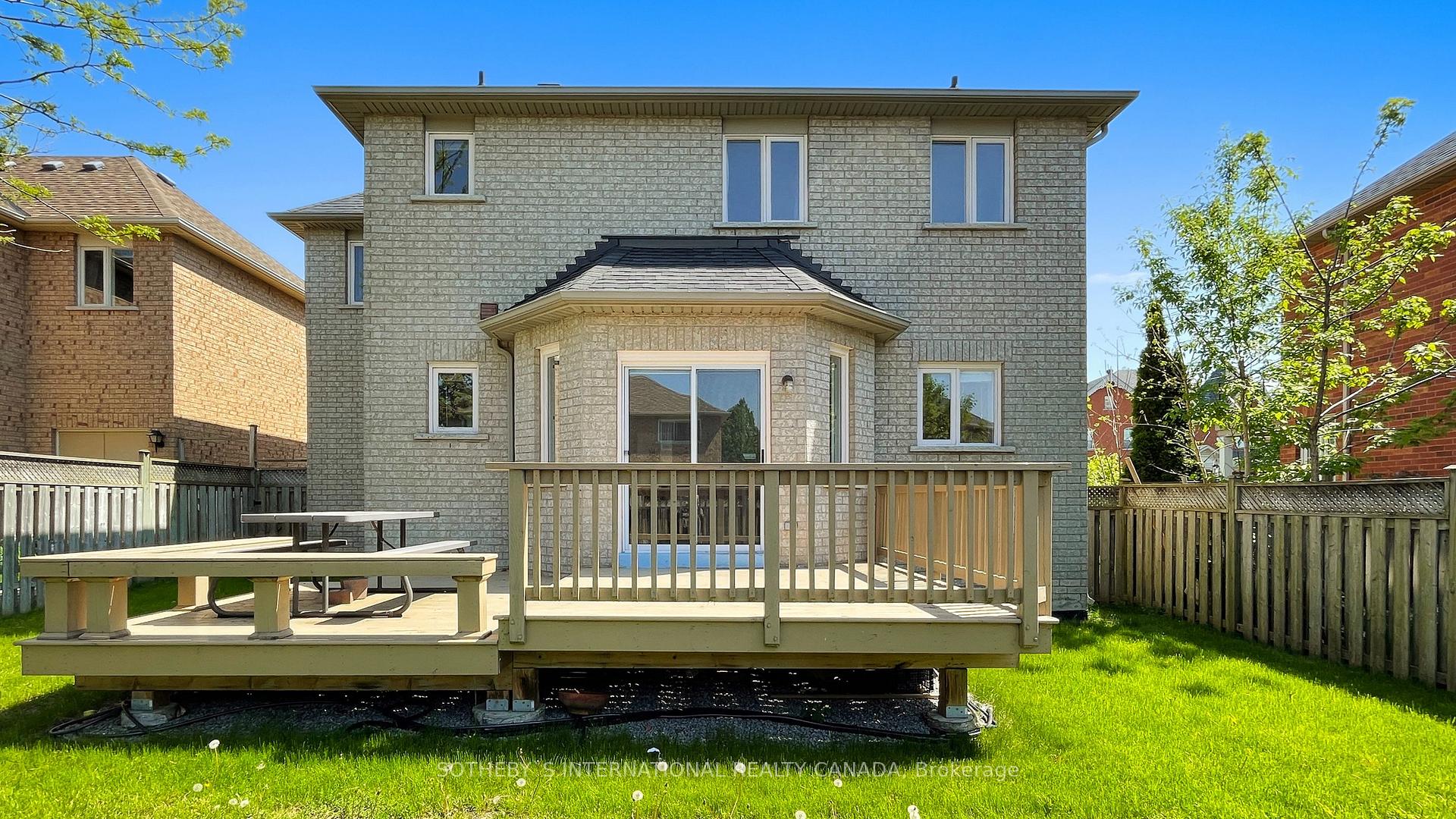 Photo 36 of 40 Briar Path Lane, Markham, Berczy — HOMEH