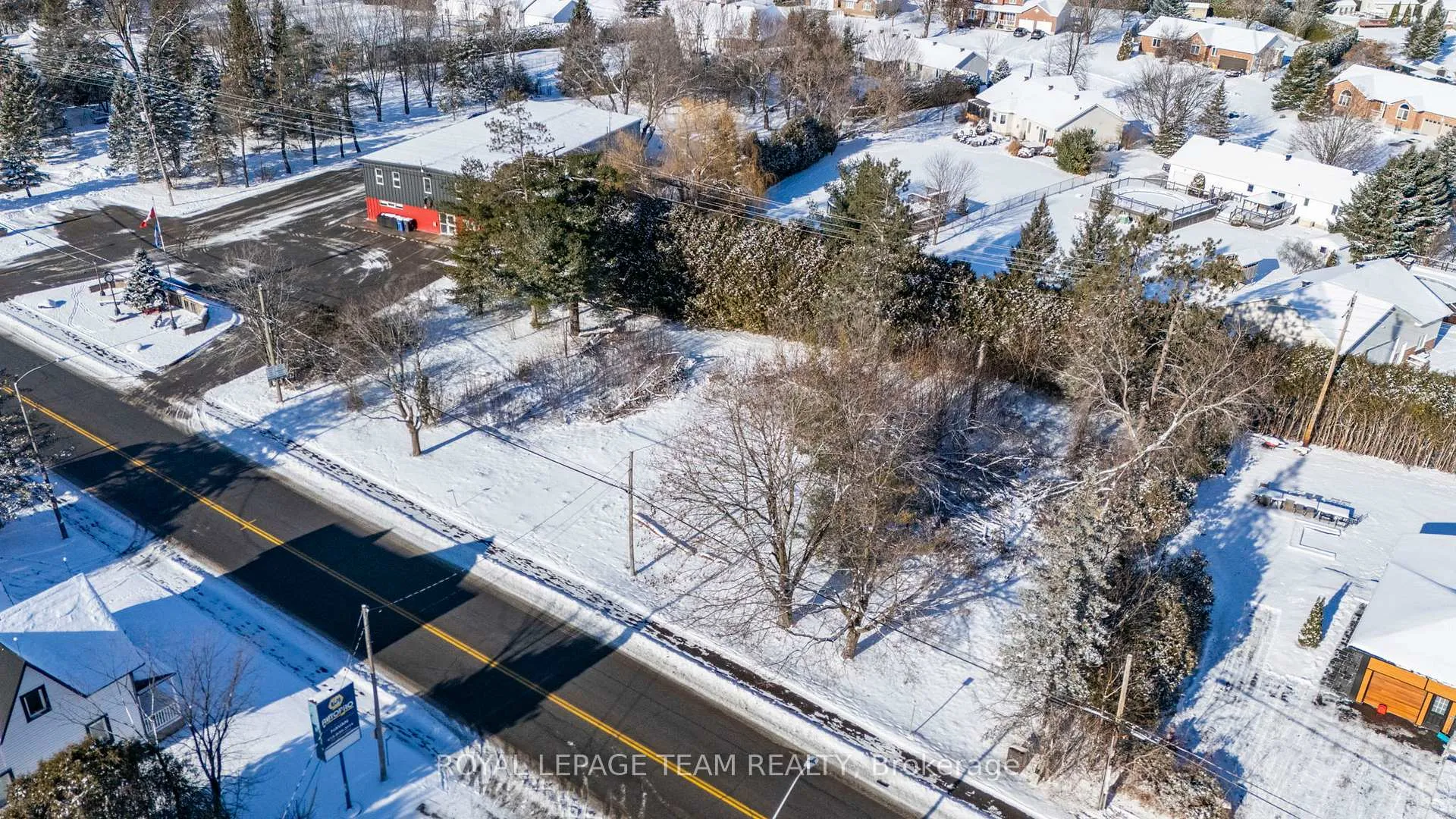 Photo 9 of 1256 Colonial Road, Ottawa, Navan — HOMEH