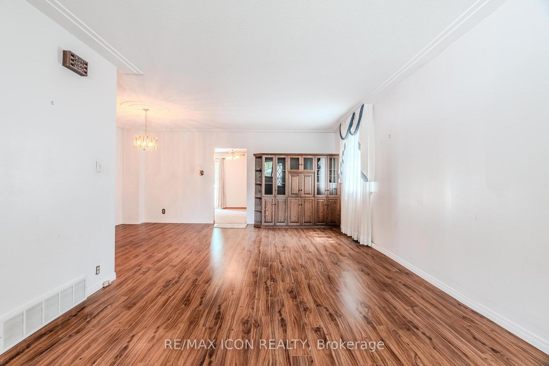 Photo 5 of 275 Mckenzie Street E, North Perth, Listowel — HOMEH