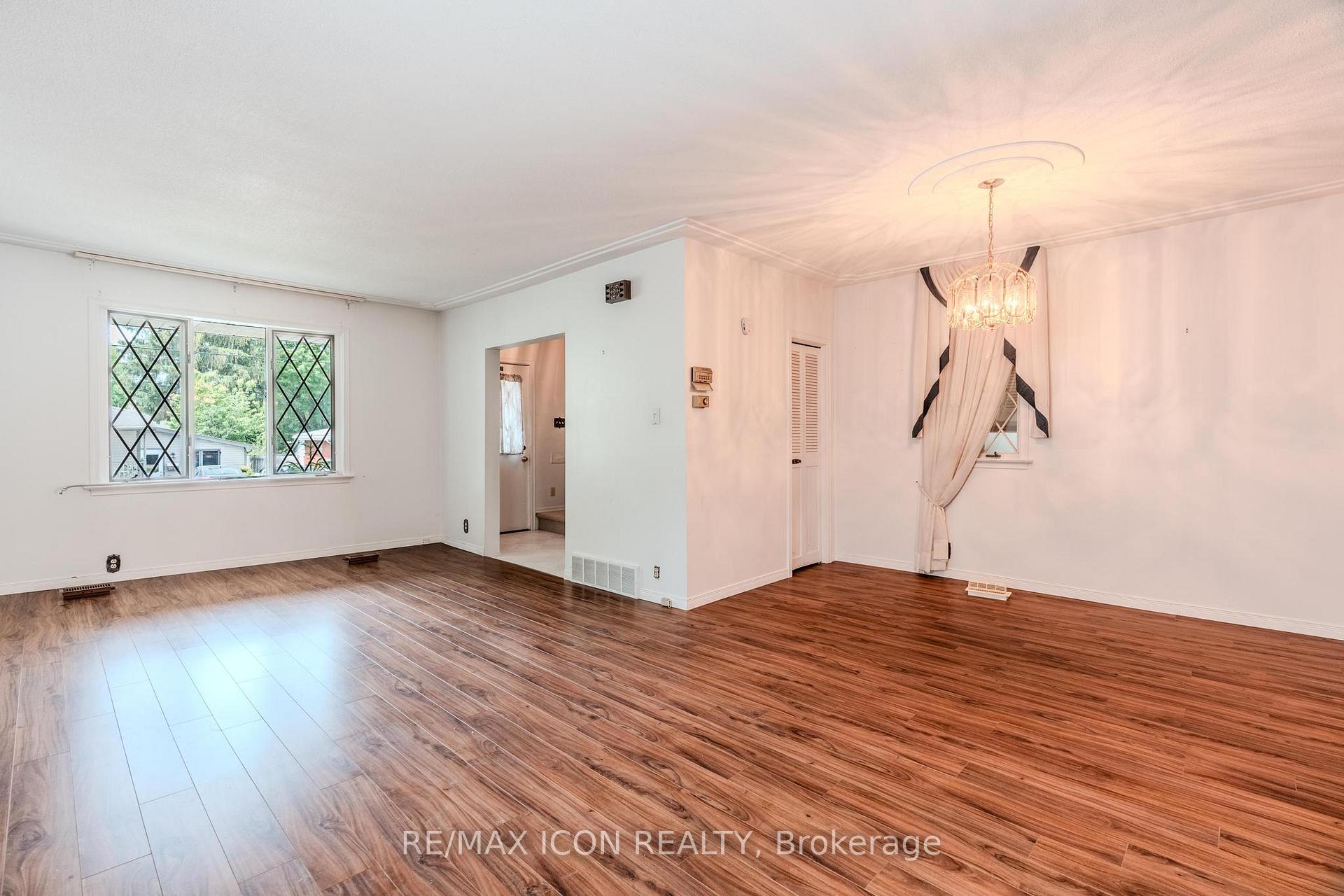 Photo 8 of 275 Mckenzie Street E, North Perth, Listowel — HOMEH