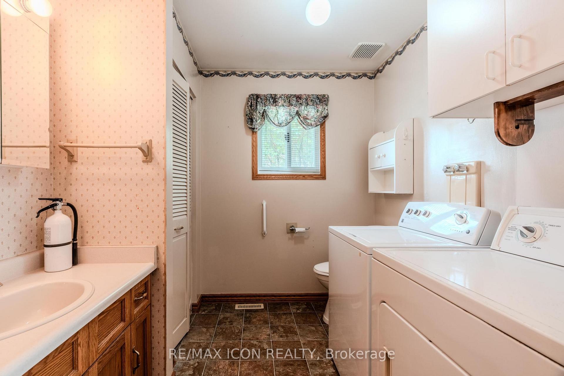 Photo 17 of 275 Mckenzie Street E, North Perth, Listowel — HOMEH