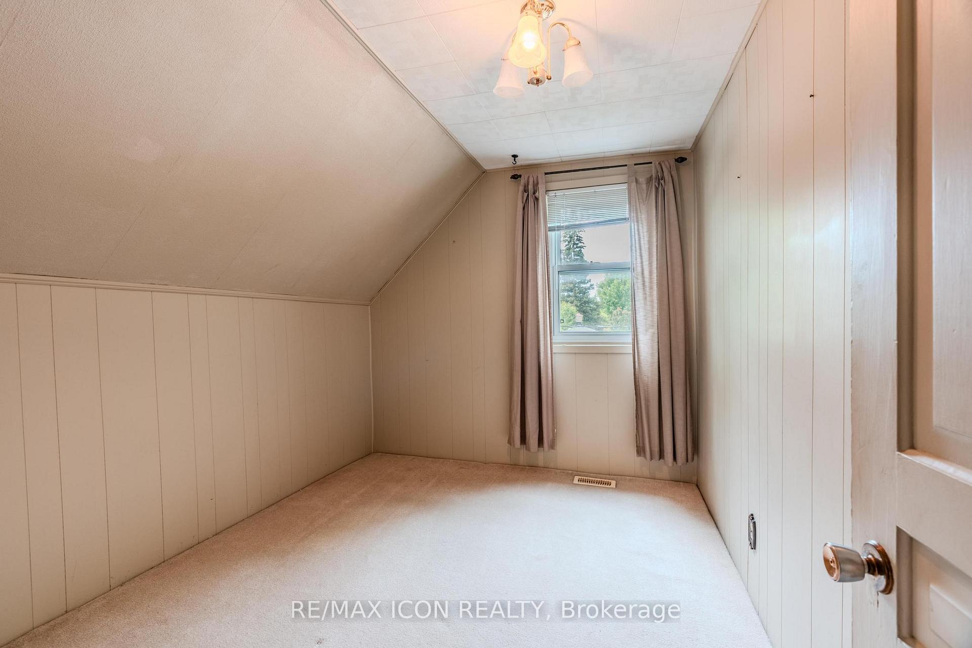 Photo 24 of 275 Mckenzie Street E, North Perth, Listowel — HOMEH