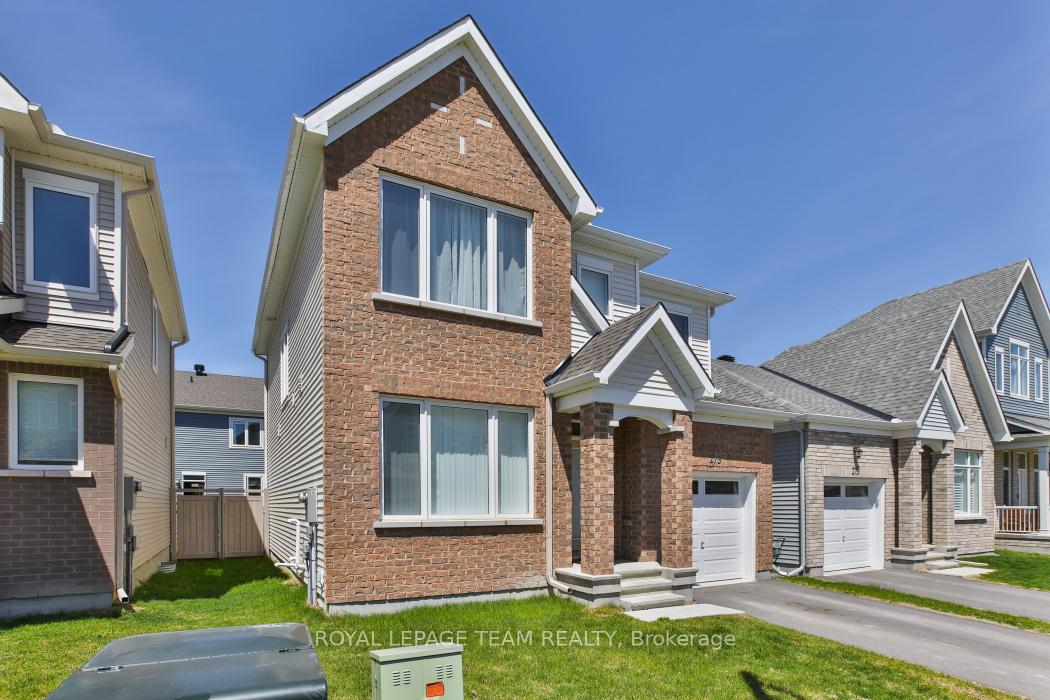 Photo 3 of 273 Argonaut Circle, Ottawa, Chapel Hill South - Orleans Village — HOMEH
