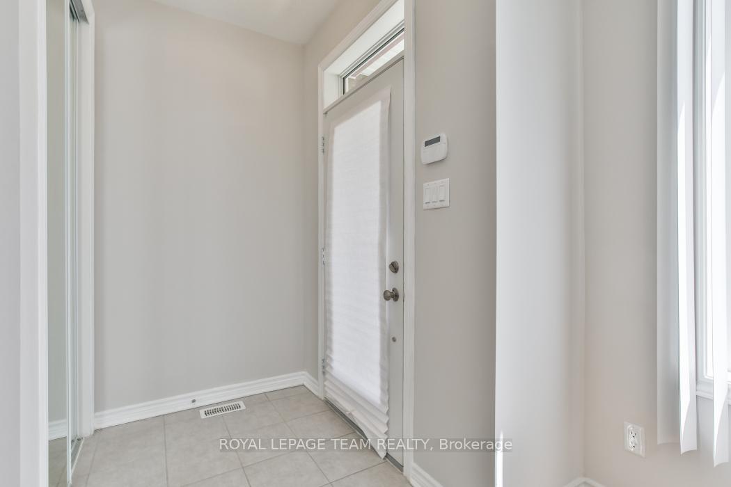 Photo 4 of 273 Argonaut Circle, Ottawa, Chapel Hill South - Orleans Village — HOMEH