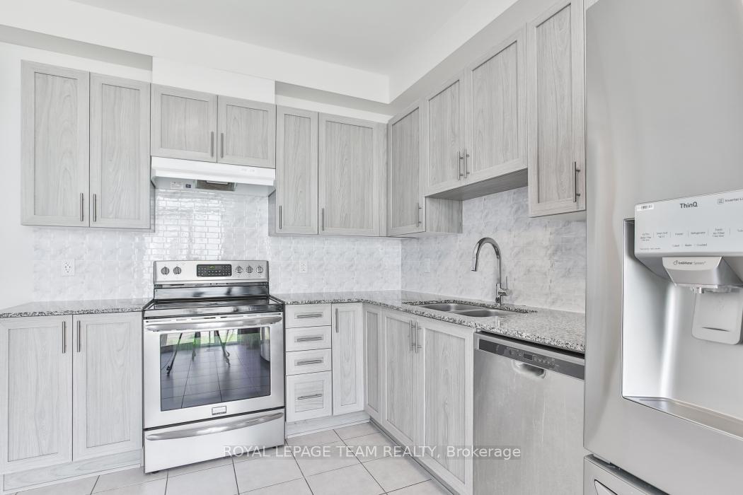 Photo 9 of 273 Argonaut Circle, Ottawa, Chapel Hill South - Orleans Village — HOMEH