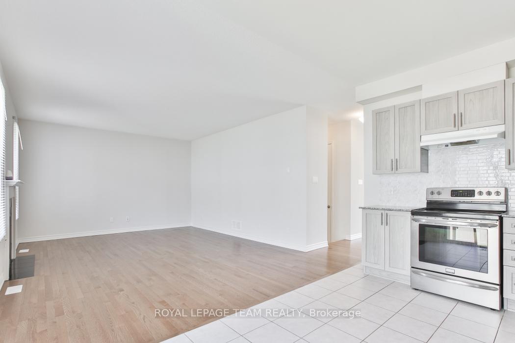 Photo 10 of 273 Argonaut Circle, Ottawa, Chapel Hill South - Orleans Village — HOMEH