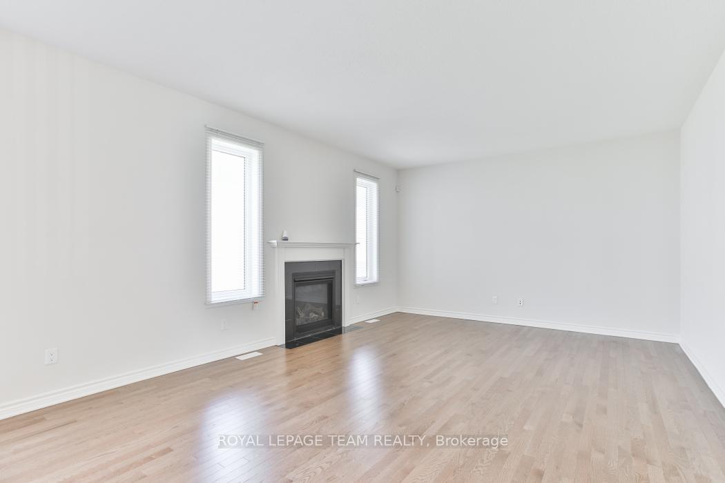 Photo 11 of 273 Argonaut Circle, Ottawa, Chapel Hill South - Orleans Village — HOMEH