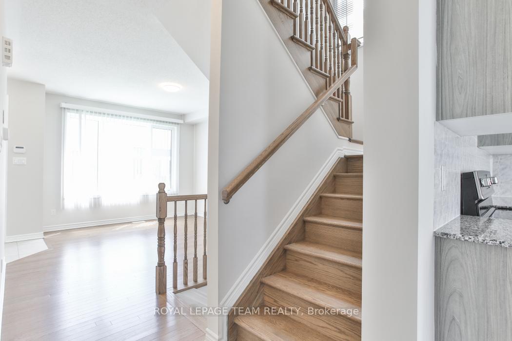 Photo 14 of 273 Argonaut Circle, Ottawa, Chapel Hill South - Orleans Village — HOMEH