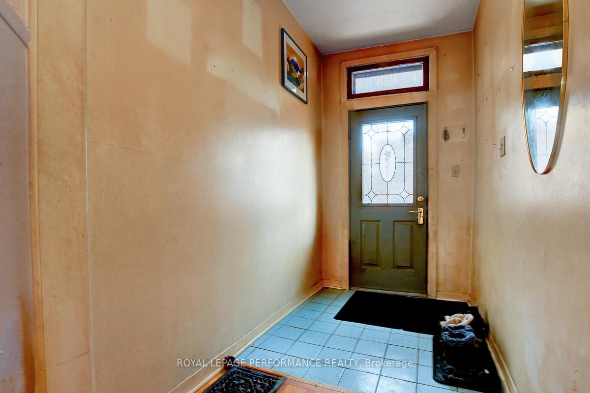 Photo 4 of 252 Arlington Avenue, Ottawa, Ottawa Centre — HOMEH