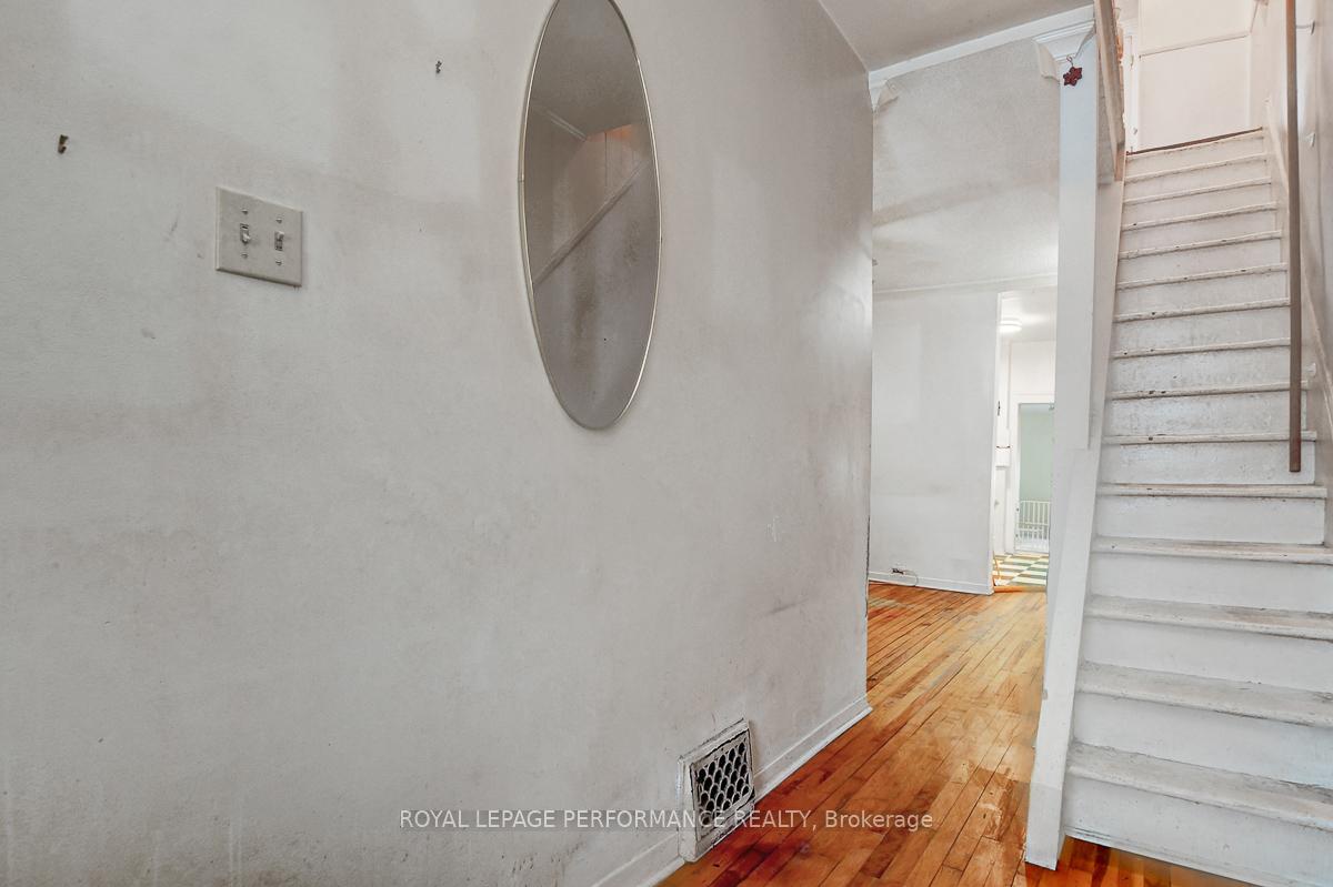 Photo 5 of 252 Arlington Avenue, Ottawa, Ottawa Centre — HOMEH