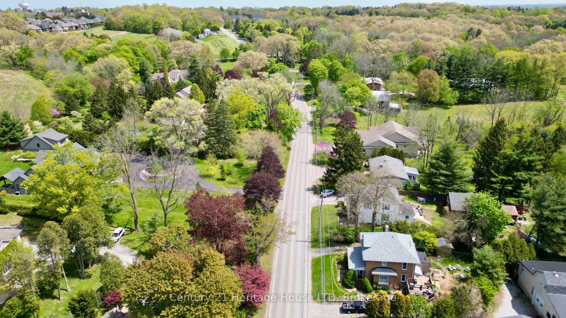 Photo 2 of 272 Canboro Road, Pelham, Fonthill — HOMEH