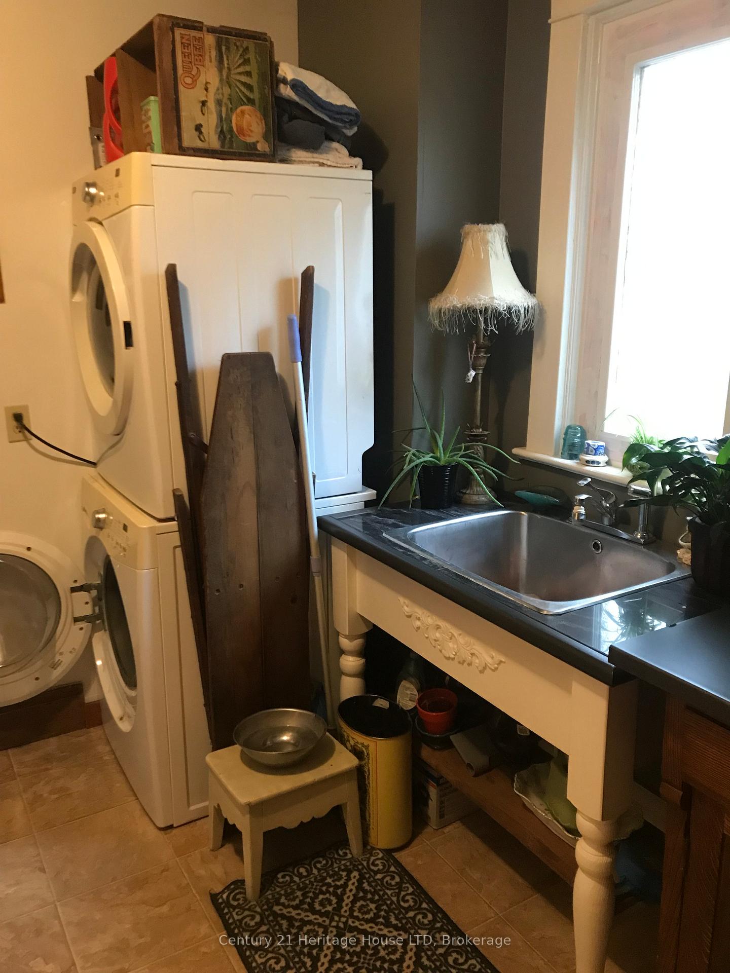 Photo 15 of 272 Canboro Road, Pelham, Fonthill — HOMEH