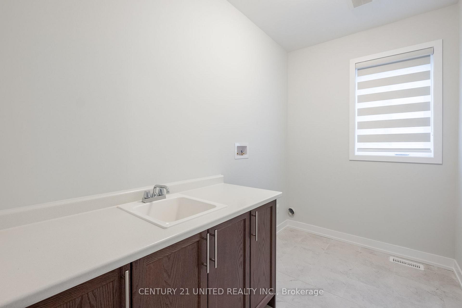 Photo 26 of 1040 Unit A Suddard Avenue, Oshawa, Kedron — HOMEH