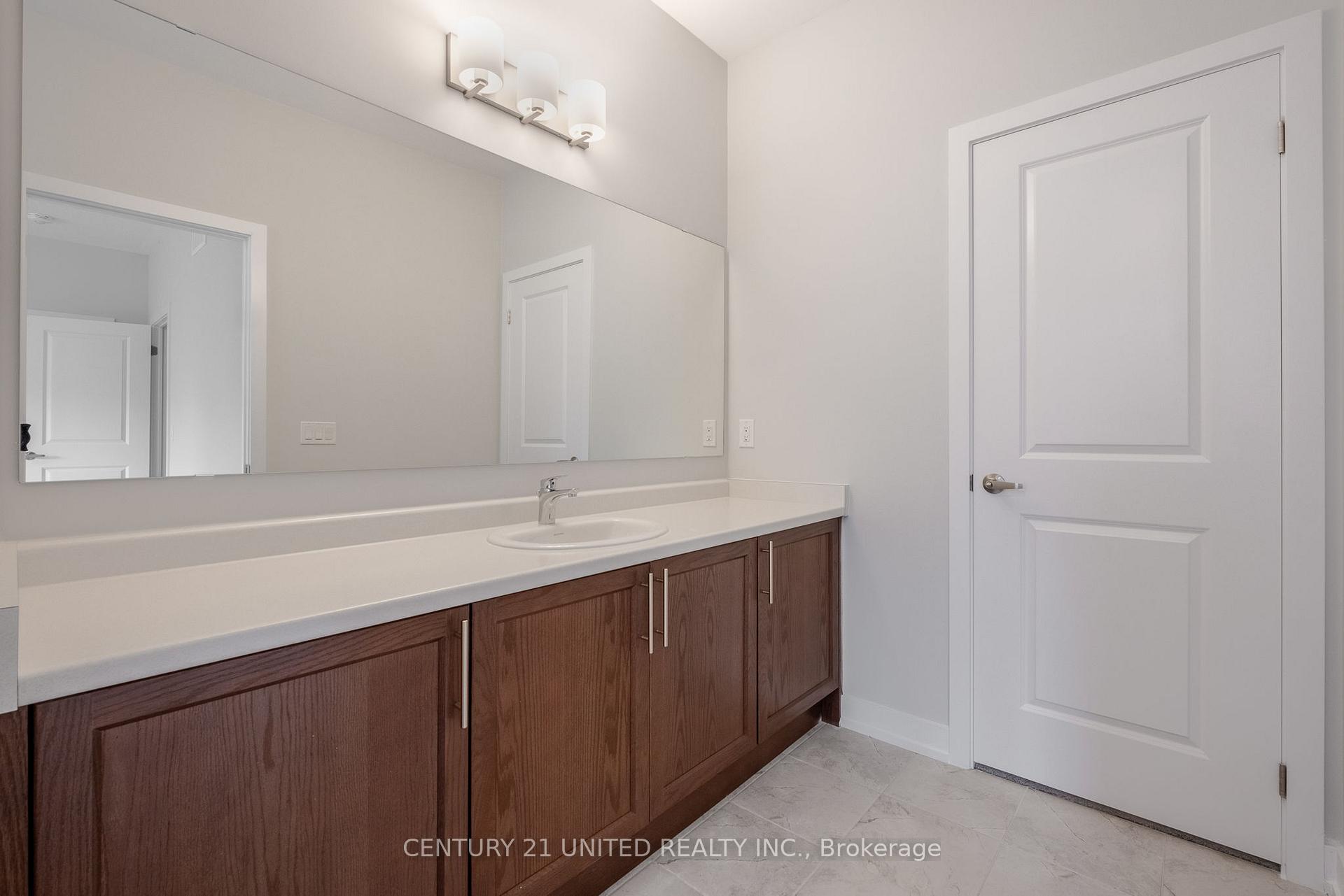 Photo 29 of 1040 Unit A Suddard Avenue, Oshawa, Kedron — HOMEH