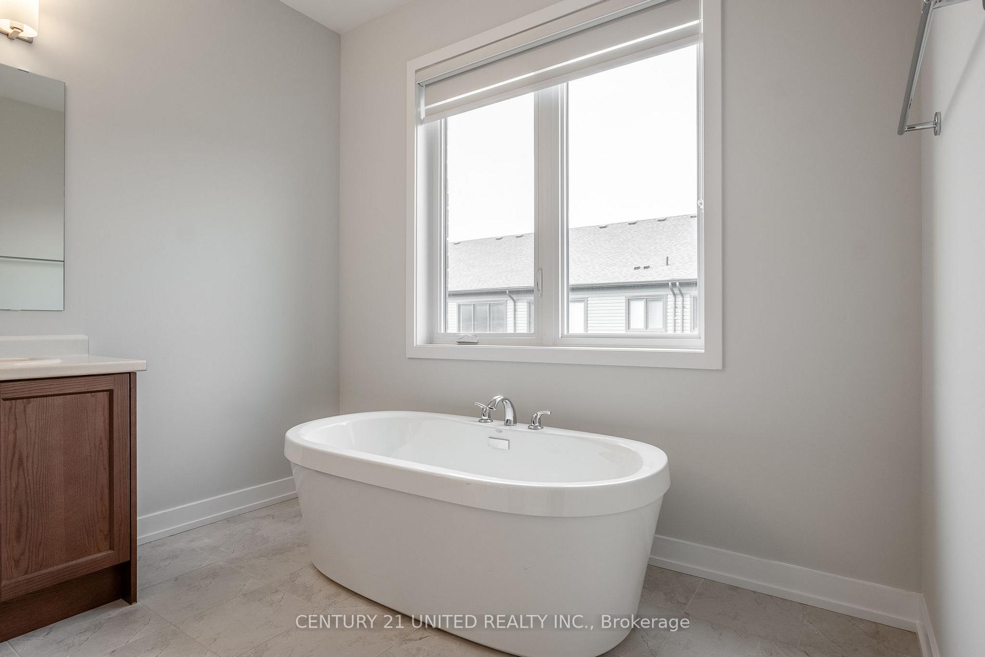 Photo 35 of 1040 Unit A Suddard Avenue, Oshawa, Kedron — HOMEH