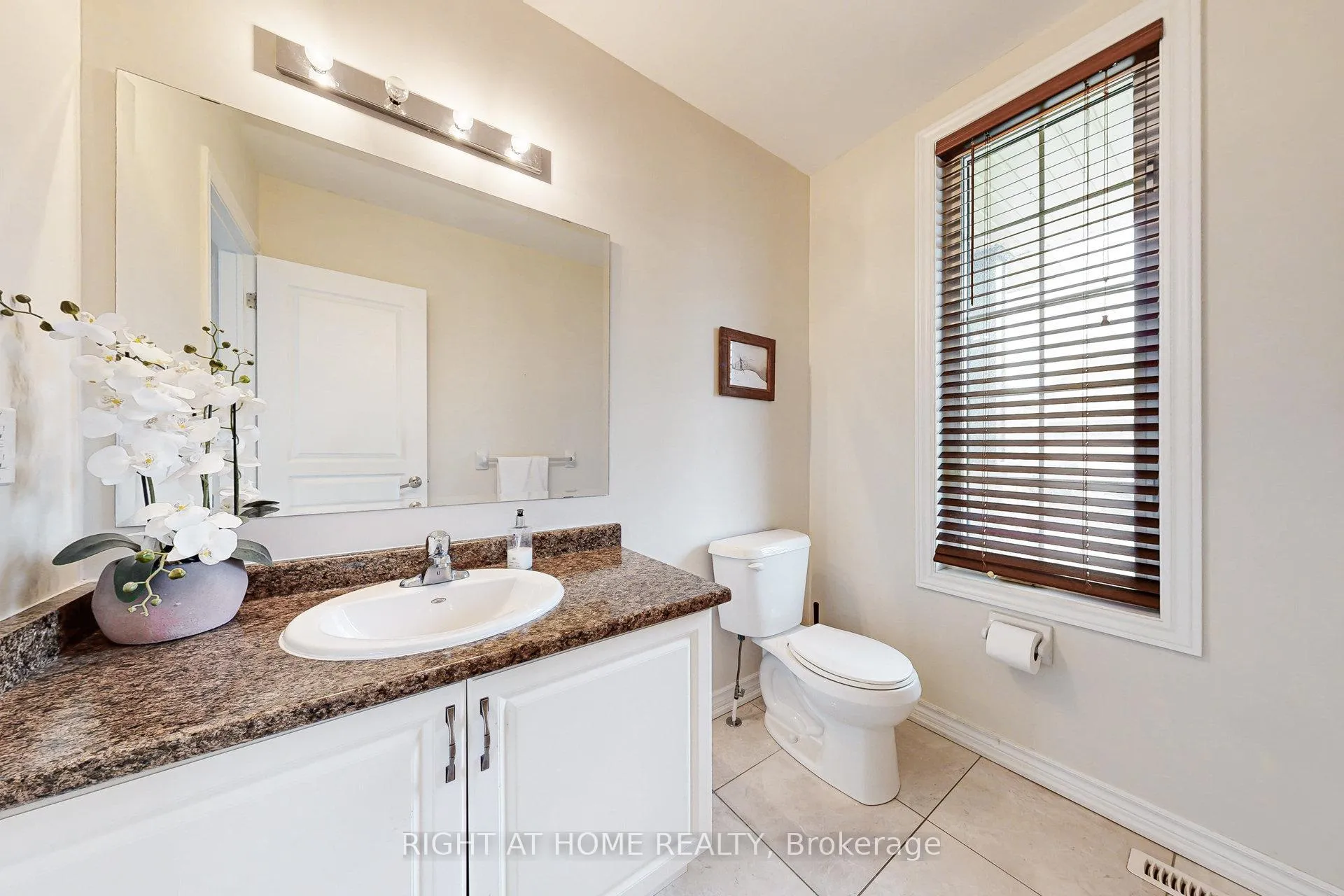Photo 8 of 27 Roy Road, New Tecumseth, Tottenham — HOMEH