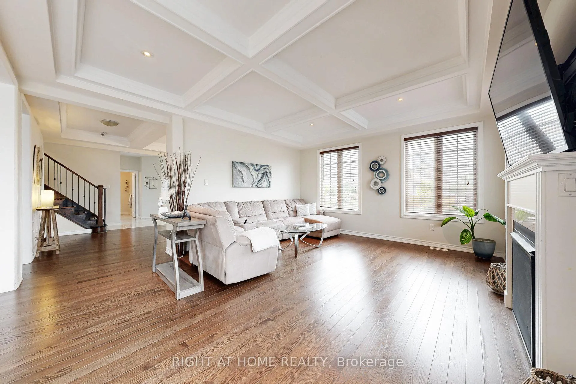 Photo 12 of 27 Roy Road, New Tecumseth, Tottenham — HOMEH