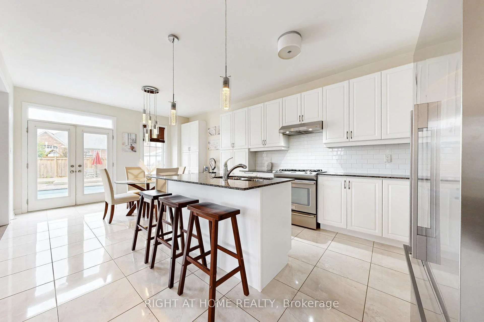 Photo 15 of 27 Roy Road, New Tecumseth, Tottenham — HOMEH