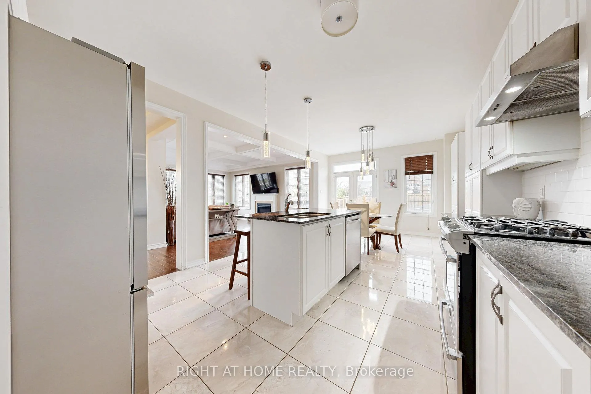Photo 17 of 27 Roy Road, New Tecumseth, Tottenham — HOMEH